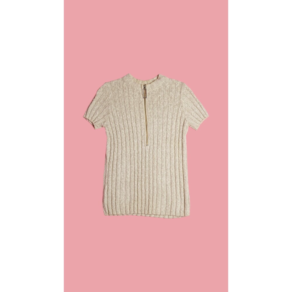 1960s-1970s by SABRA KNIT Short Sleeve Sweater Blouse W/Exposed ZIPPER Pull. S-M